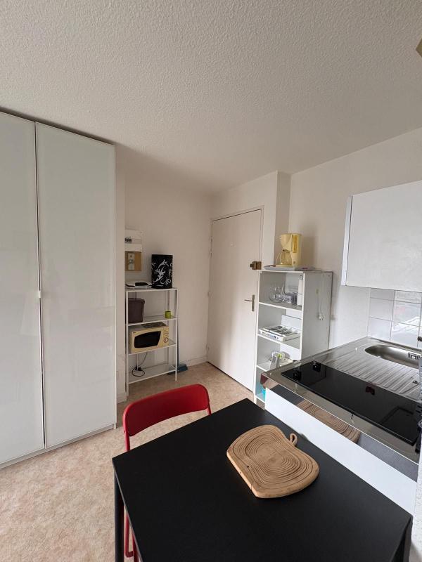 Studio - 18 m² - 1 pièce