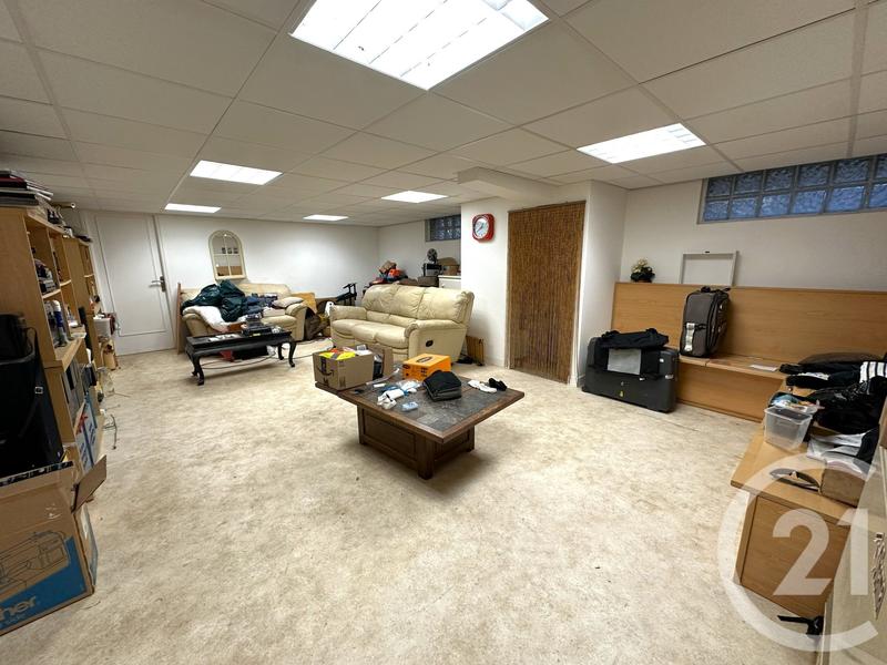 Maison - 248 m² - 7 pièces