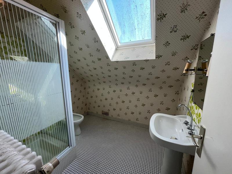 Maison - 230 m² - 10 pièces