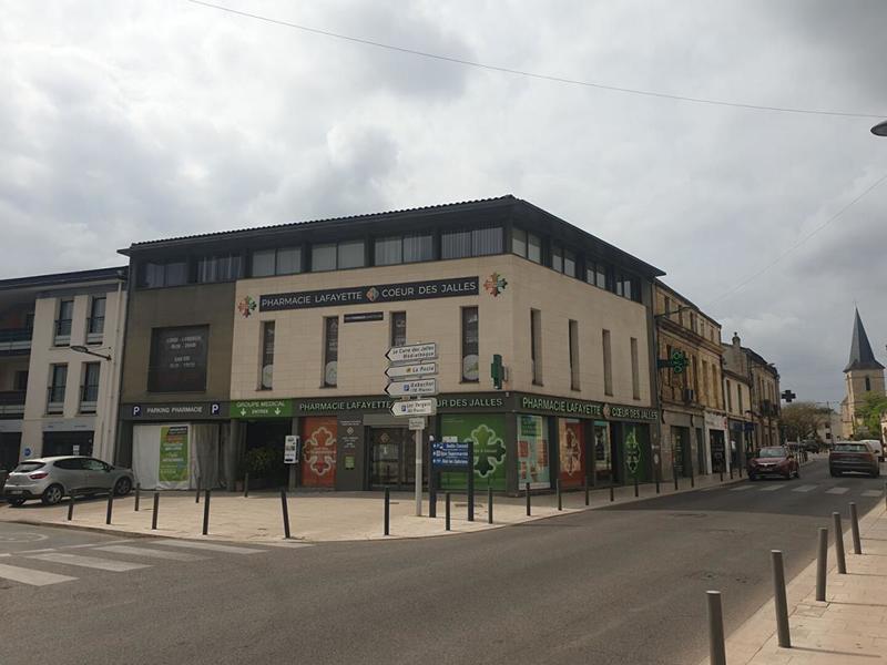 Bureau - 25 m² - 4 pièces