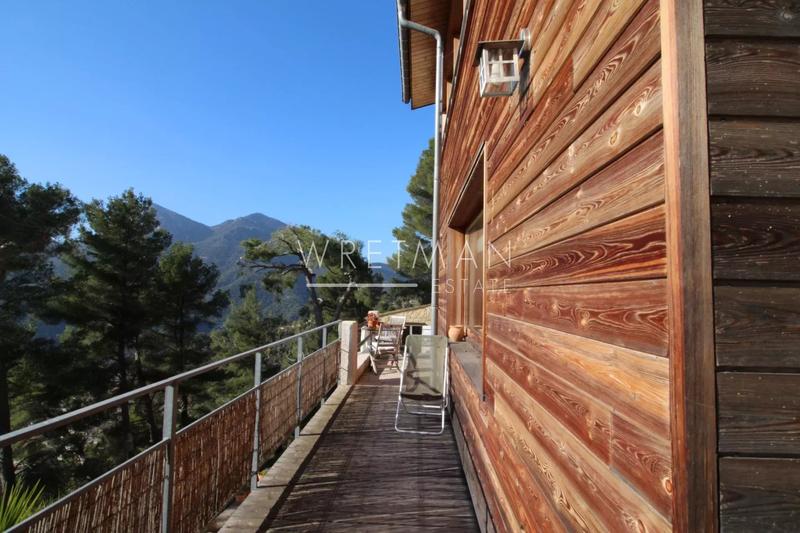 Maison - 180 m² - 6 pièces