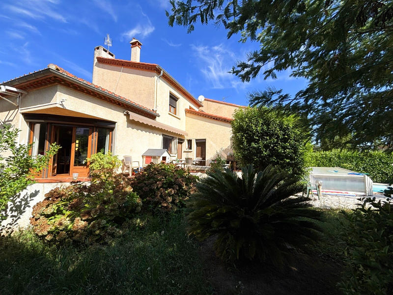 Maison - 180 m² - 6 pièces