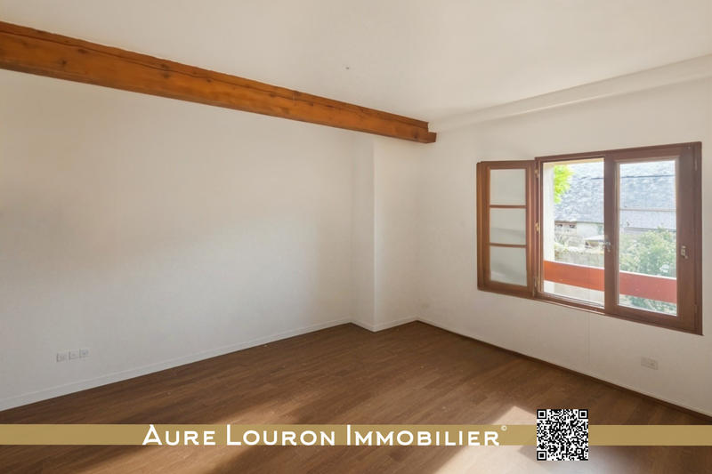 Immeuble - 159 m² - 9 pièces