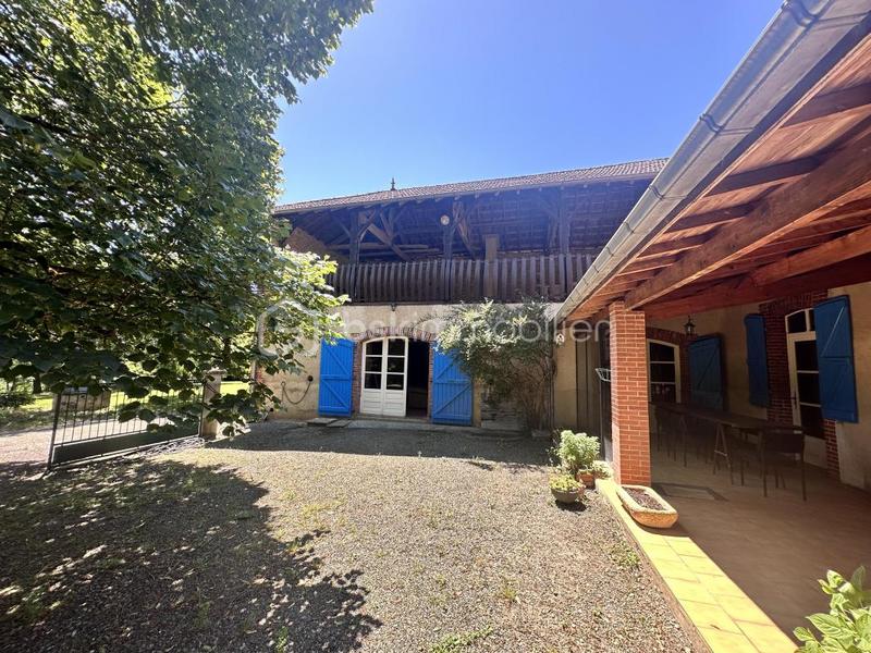 Propriété - 398 m² - 13 pièces