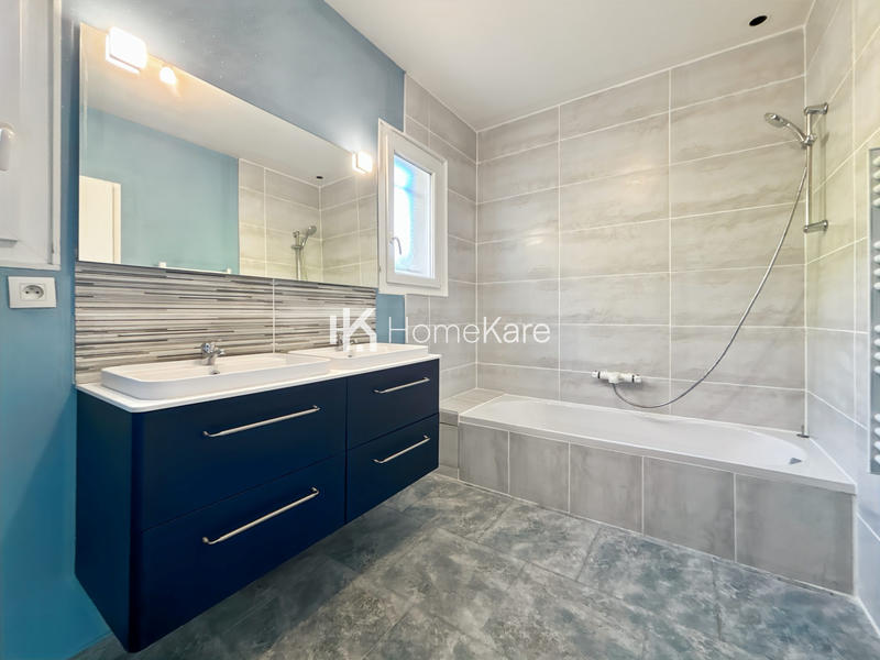 Maison - 150 m² - 5 pièces