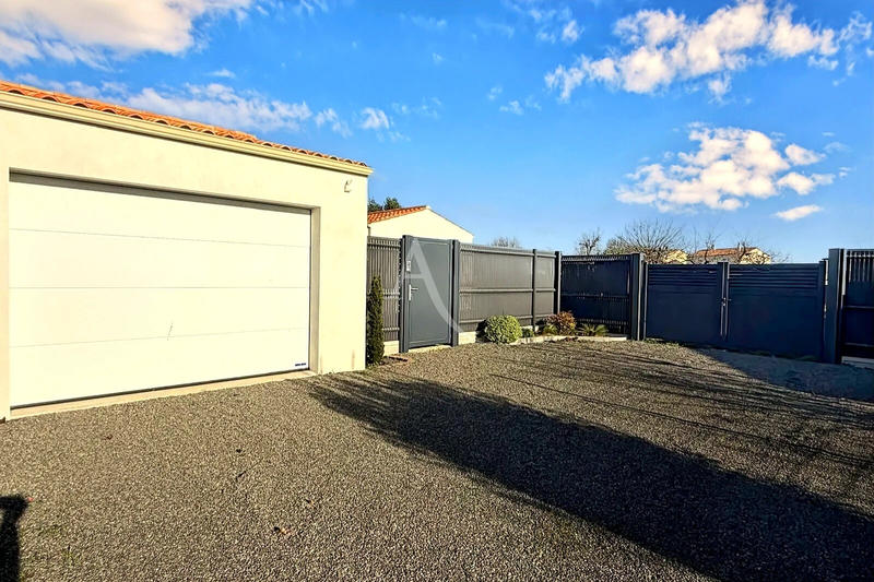 Maison - 98 m² - 4 pièces