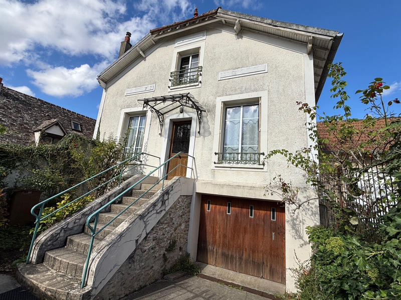 Maison - 99 m² - 5 pièces