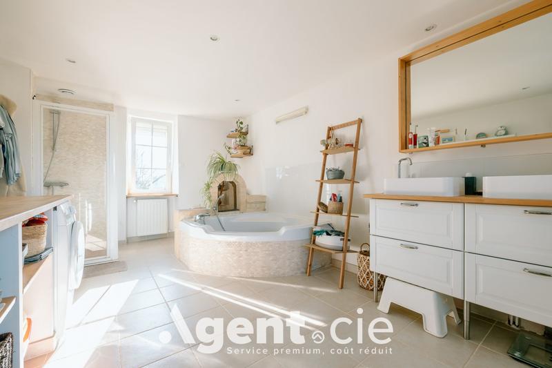 Maison ancienne - 150 m² - 6 pièces