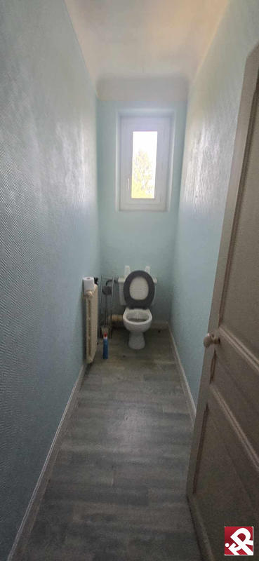 Maison - 216 m² - 5 pièces