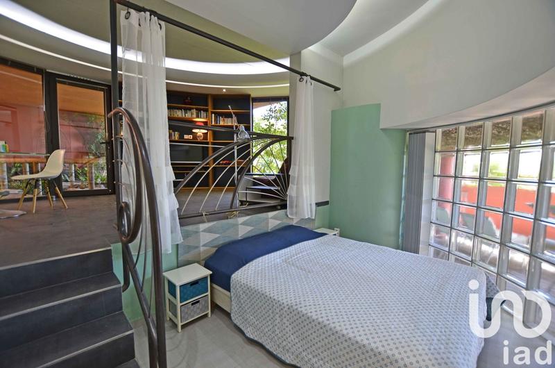 Maison de maîtres - 300 m² - 8 pièces