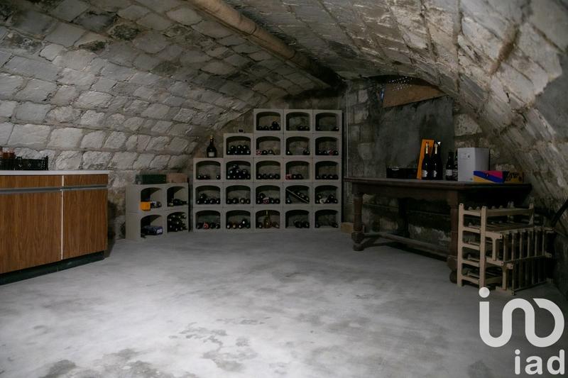 Maison - 235 m² - 6 pièces