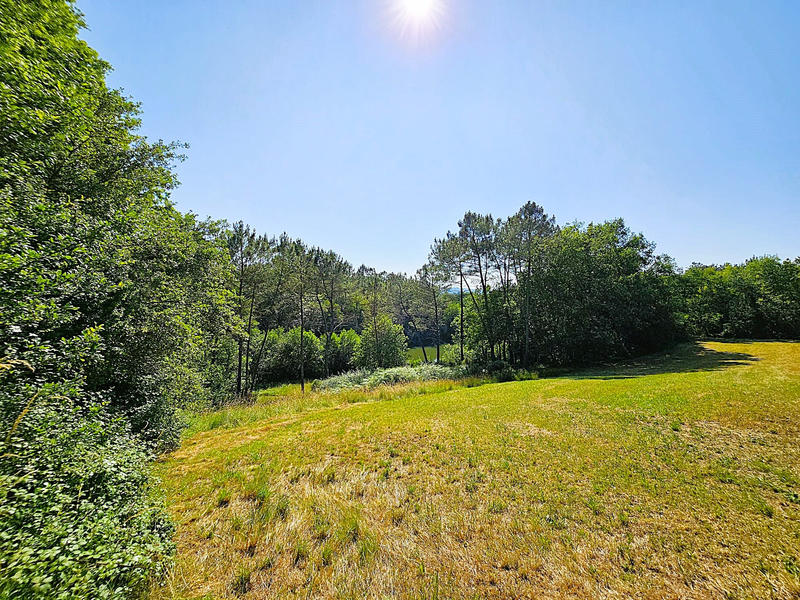 Maison - 220 m² - 7 pièces