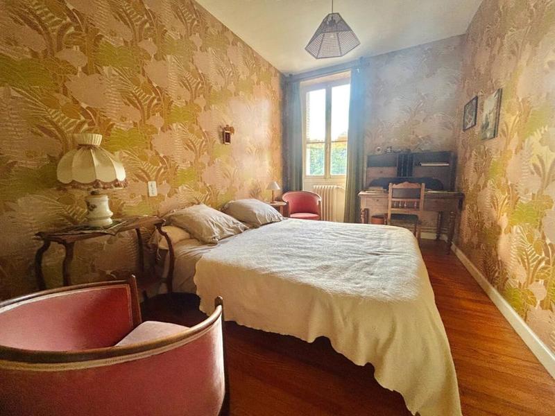 Maison de maîtres - 250 m² - 8 pièces