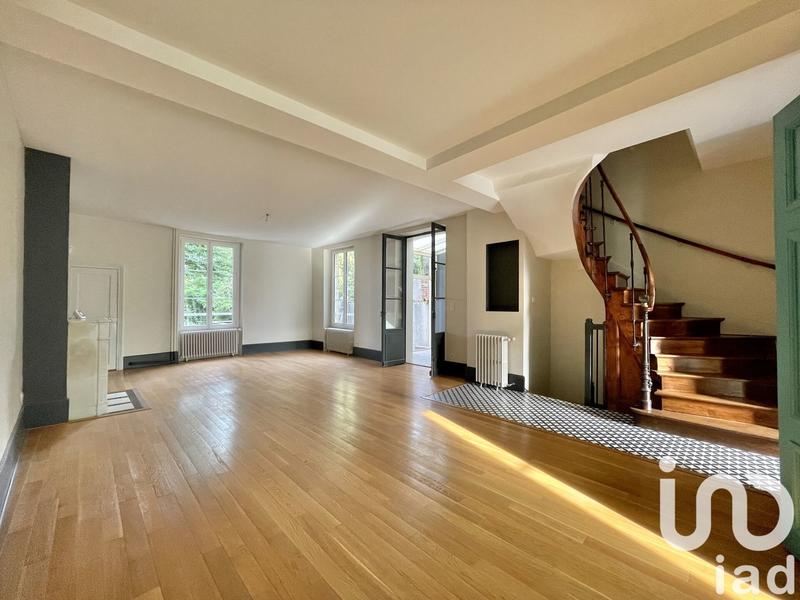 Maison de ville - 247 m² - 8 pièces