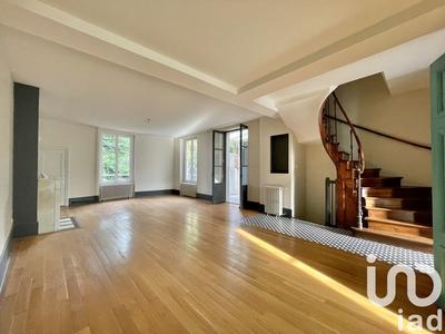 Maison de ville - 247 m² - 8 pièces