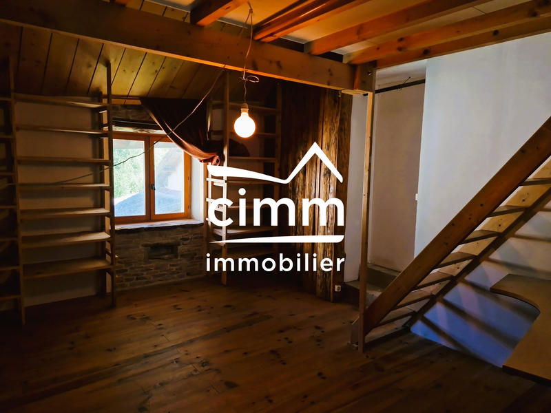 Maison - 217 m² - 7 pièces