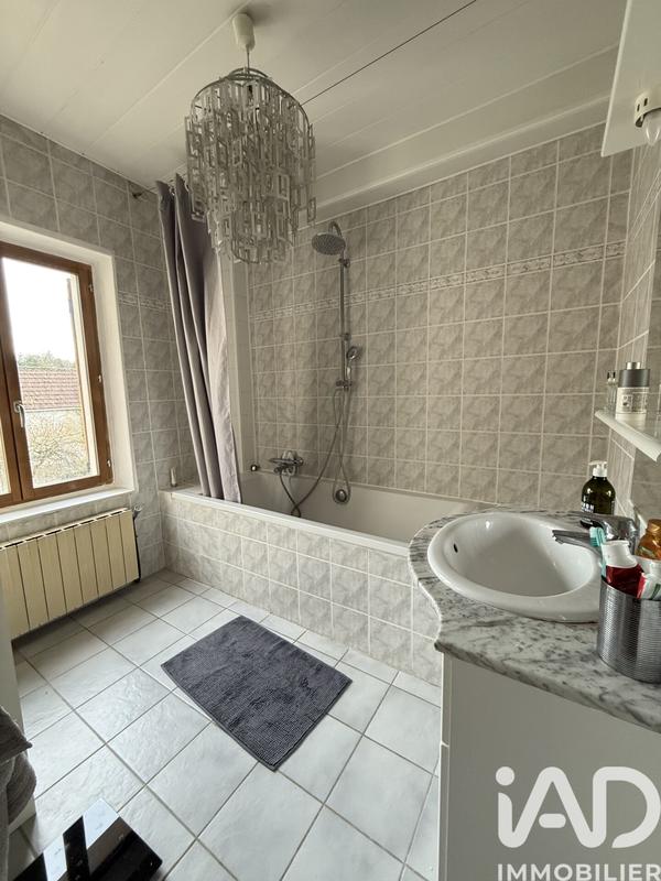 Maison - 207 m² - 7 pièces