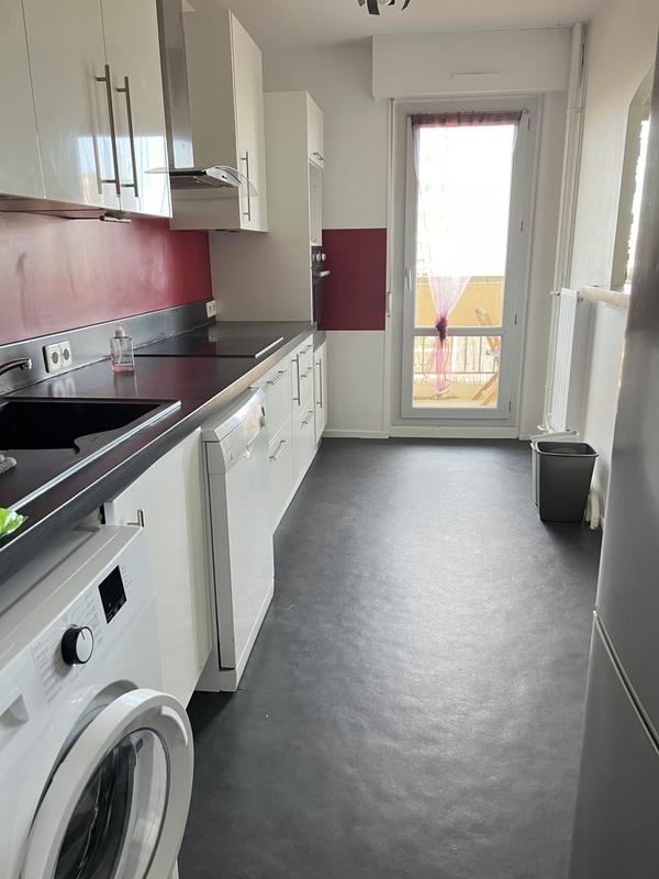 Appartement - 81 m² - 3 pièces