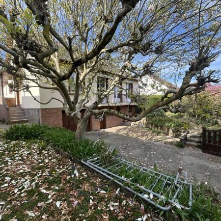 Maison - 188 m² - 10 pièces