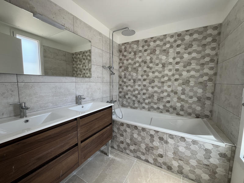 Villa - 163 m² - 6 pièces