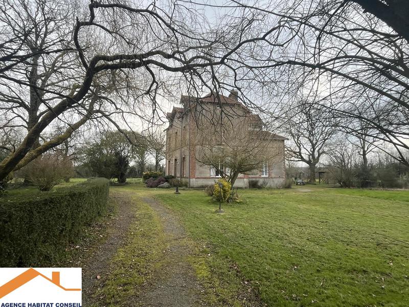 Maison bourgeoise - 232 m² - 11 pièces