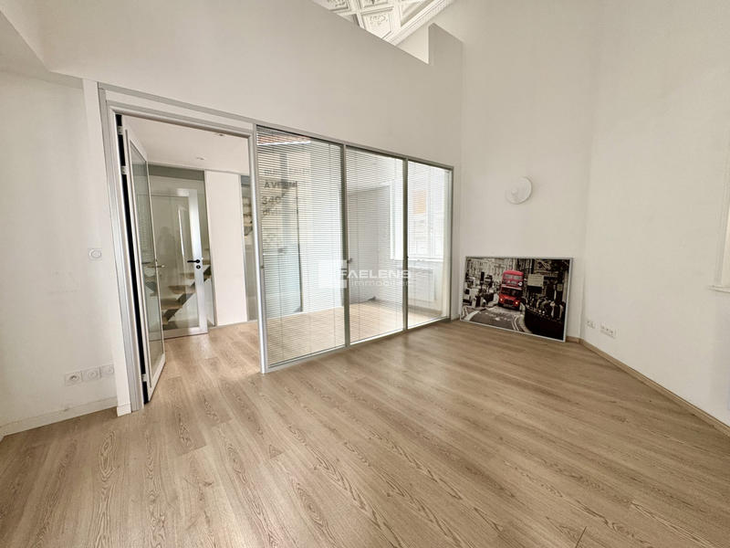 Appartement - 120 m² - 5 pièces
