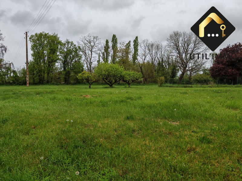 Maison - 1 062 m² - 13 pièces