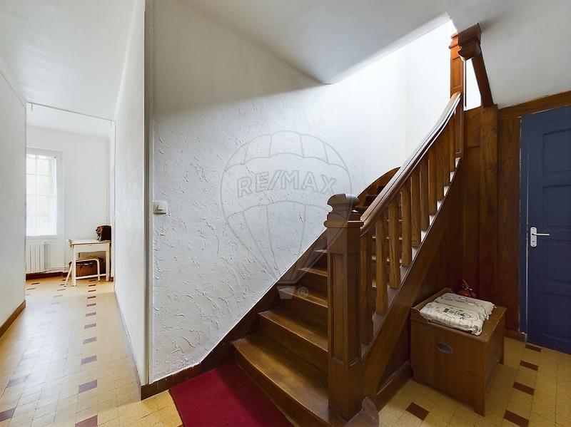 Maison - 200 m² - 7 pièces