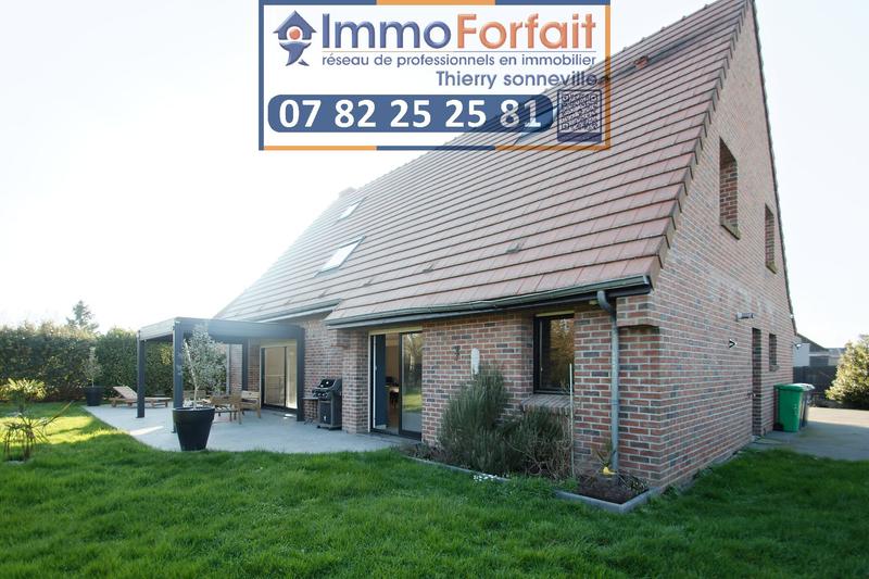 Maison - 201 m² - 7 pièces