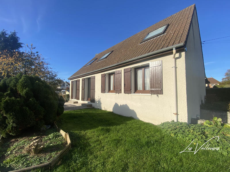 Maison traditionnelle - 129 m² - 6 pièces