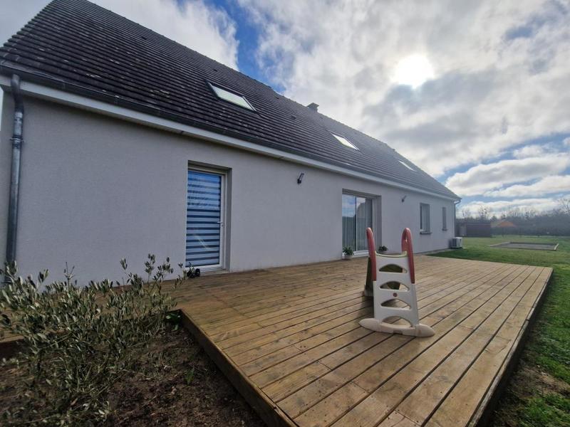 Maison - 200 m² - 8 pièces