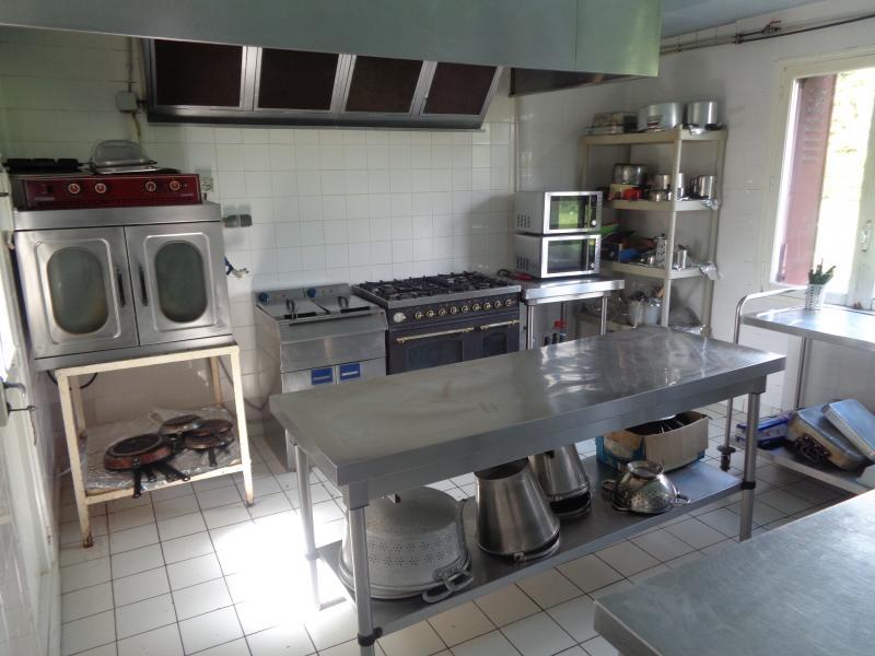 Maison - 460 m² - 15 pièces