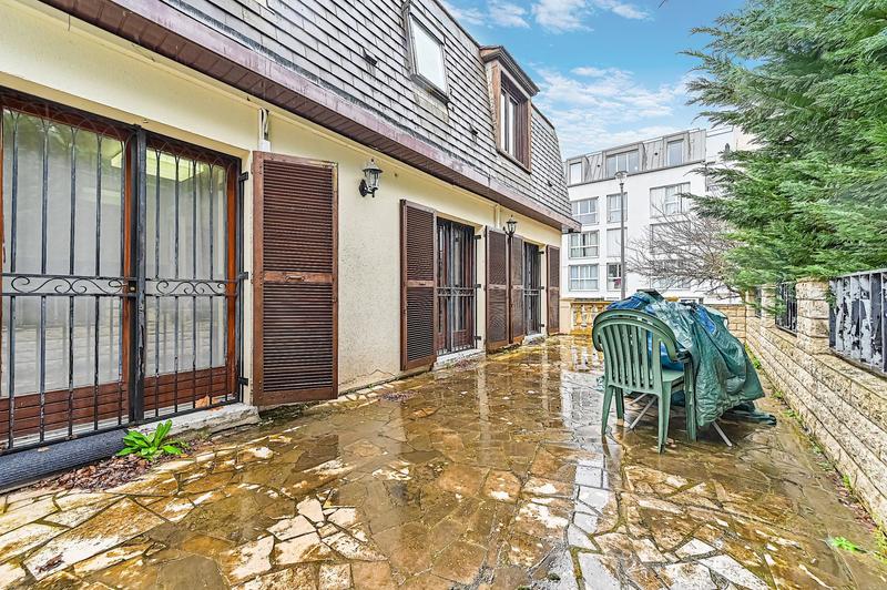 Maison contemporaine - 240 m² - 7 pièces