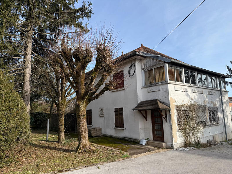 Maison - 565 m² - 15 pièces