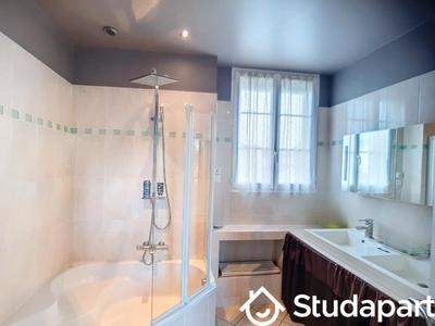 Chambre - 15 m² - 1 pièce