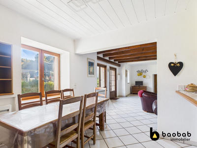 Maison - 147 m² - 5 pièces