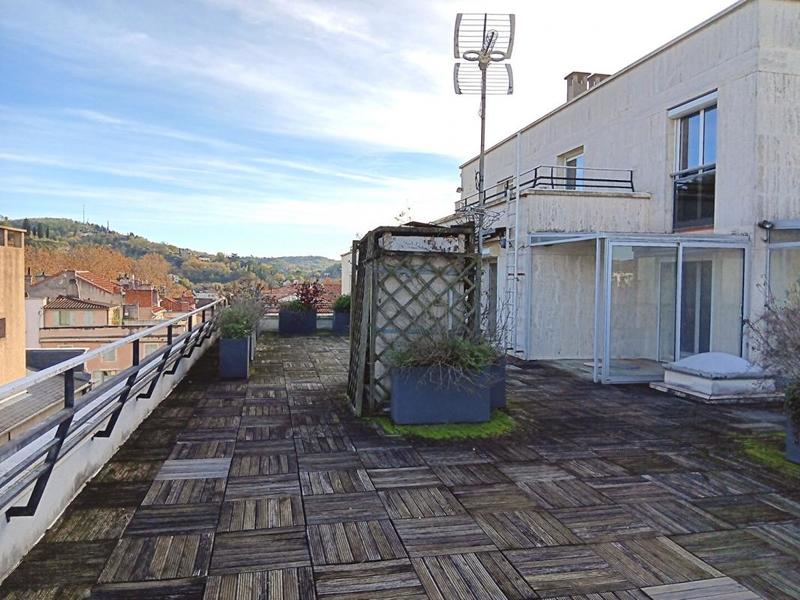 Appartement - 95 m² - 3 pièces