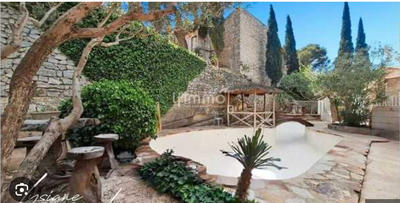 Local commercial - 250 m² - 9 pièces