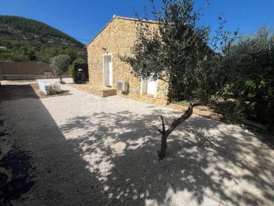 Maison - 166 m² - 8 pièces