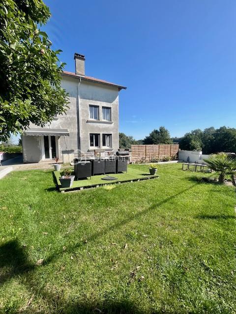 Maison - 188 m² - 7 pièces