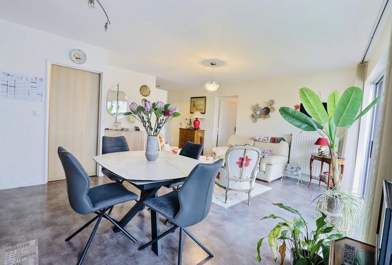 Appartement - 86 m² - 4 pièces