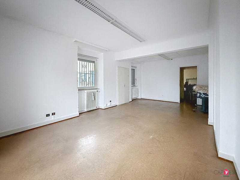 Maison - 220 m² - 8 pièces