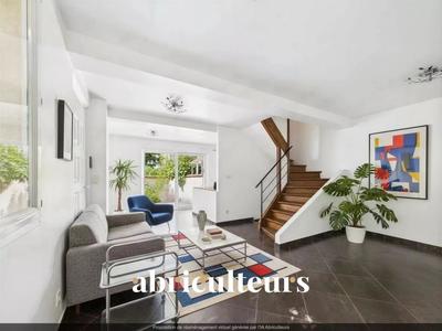 Maison - 92 m² - 7 pièces