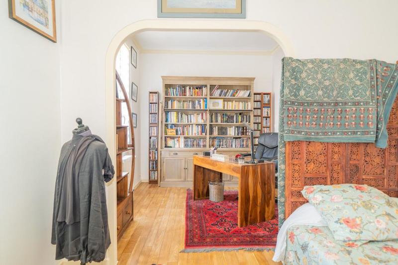 Maison - 260 m² - 5 pièces