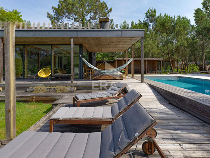 Villa - 250 m² - 7 pièces