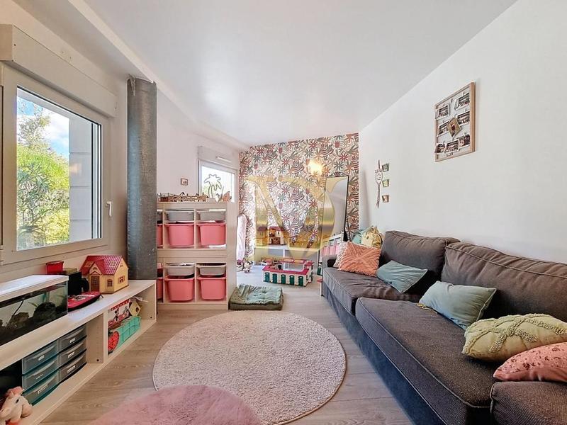 Propriété - 402 m² - 16 pièces