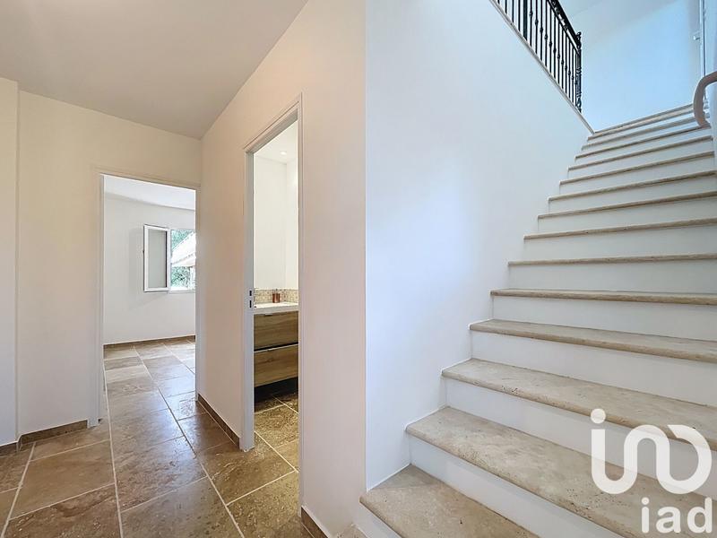 Maison - 257 m² - 10 pièces