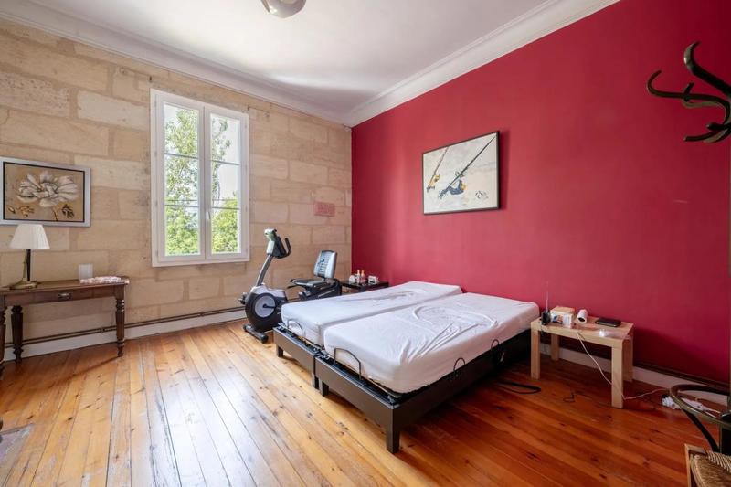 Maison de maîtres - 400 m² - 9 pièces