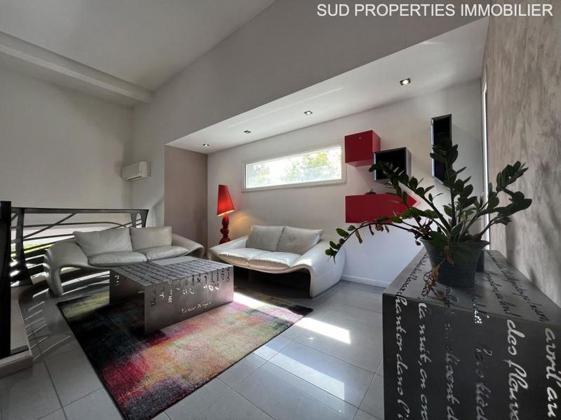 Maison - 218 m² - 7 pièces