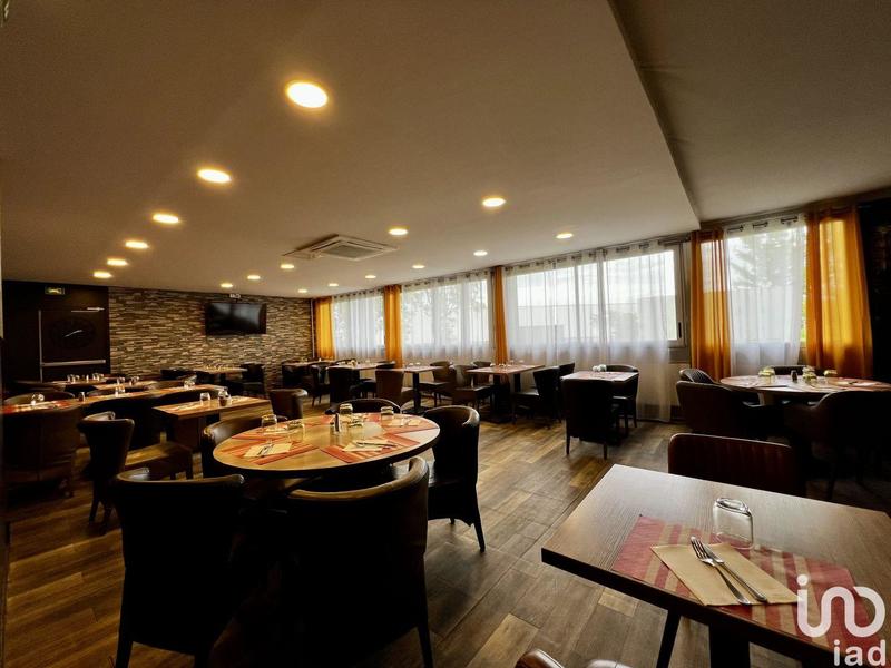 Local commercial - 305 m²